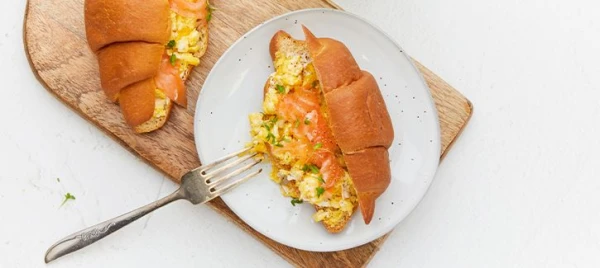 Croissant met roerei en zalm (fase 1a)
